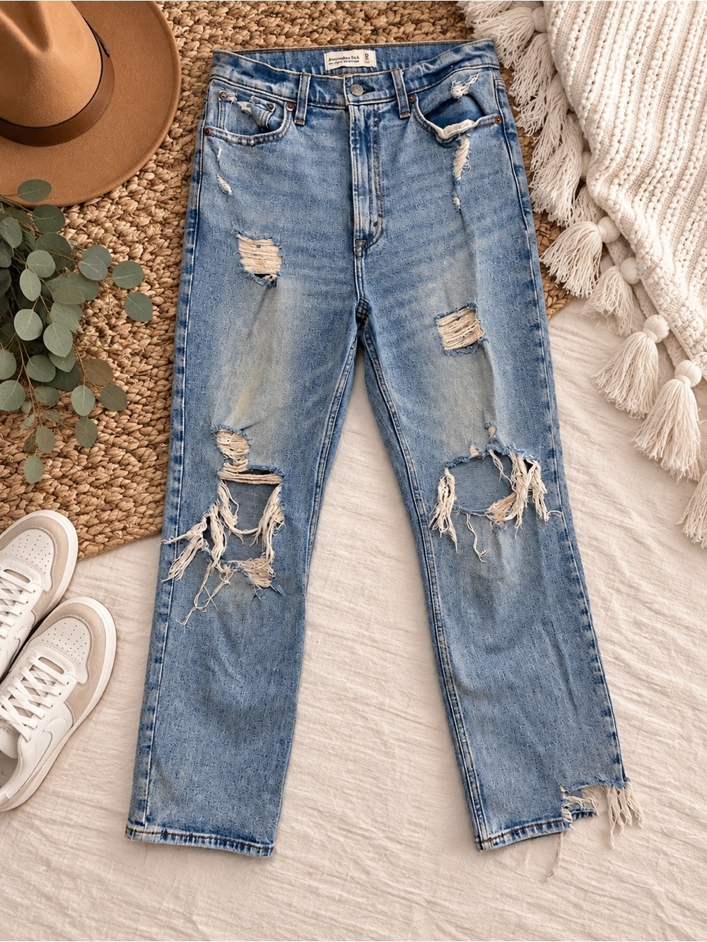 Abercrombie Ultra High Rise Ankle Straight Jeans Size 28/6